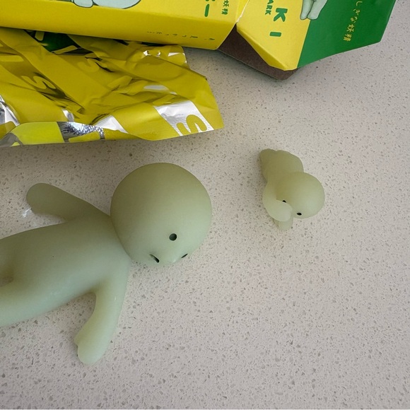 Smiski Hiding Series 1 with Little Peeking Smiski!!!! - Picture 3 of 13